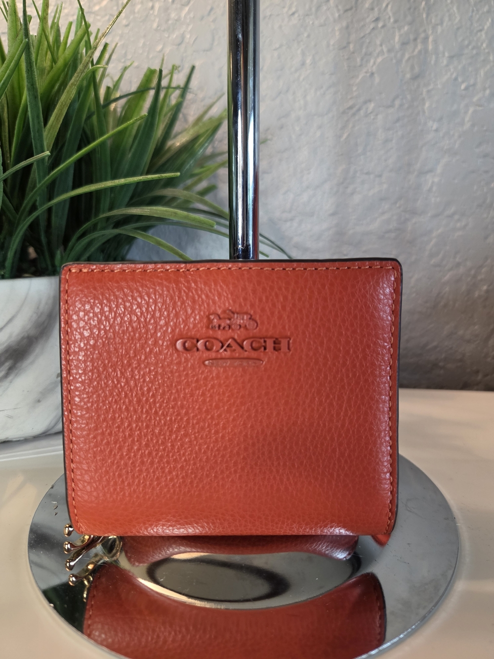 COACH Pebble Leather Snap Wallet in Mango Orange – Like New